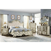A bet set with two side tables